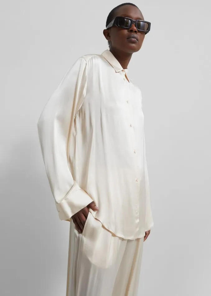 Women The Frankie Shop Tops Matteau Satin Shirt Ivory