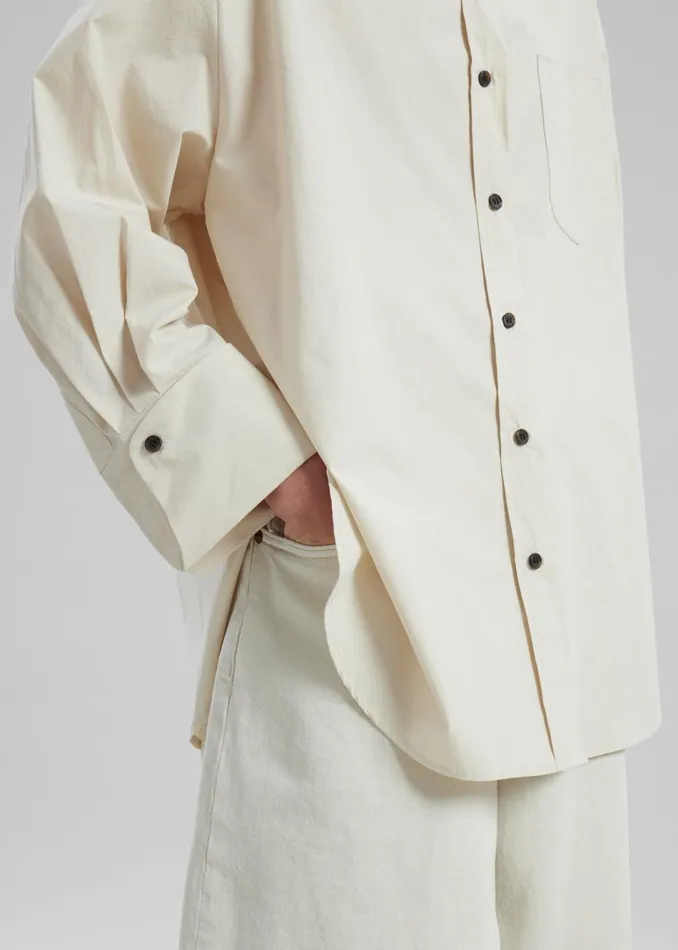 Women The Frankie Shop Tops Zuri Boxy Button Up Shirt Cream